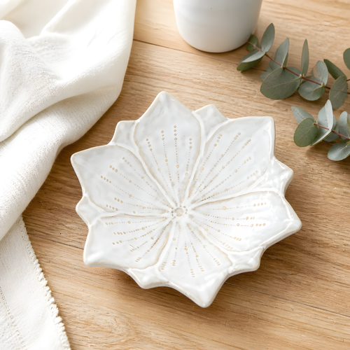 Ceramic Flower Trinket Dish, 13cm – Natural & White